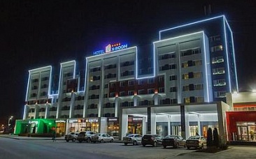Эффектное внешнее освещение для создания уникальной архитектуры фасада отеля